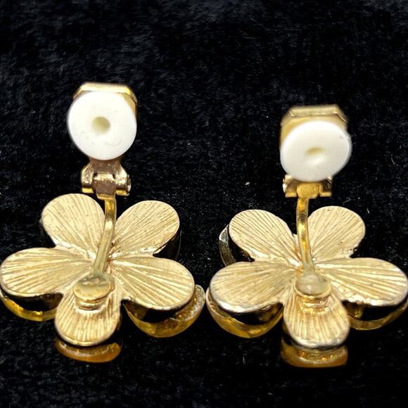 Hawaiian Plumeria VTG Clip on Earrings Vintage Jewelry Party Event Holiday - Picture 4 of 6